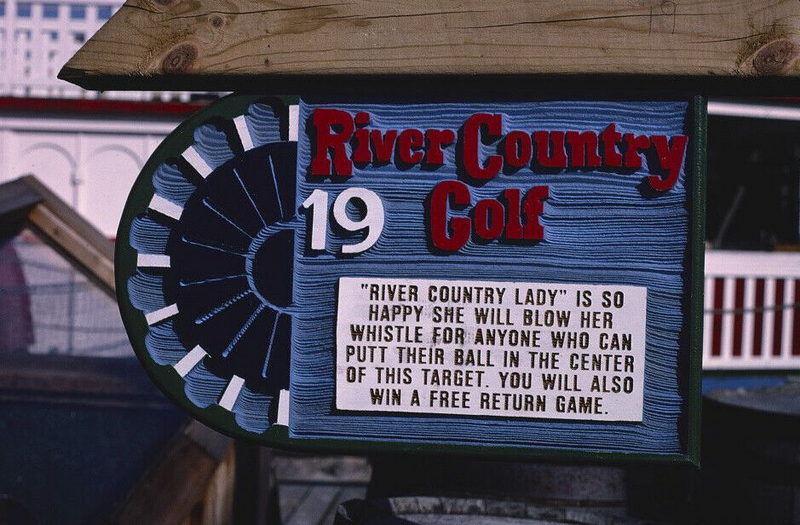 River Country Golf (Bay Golf) - John Margolies Photo 1988 (newer photo)